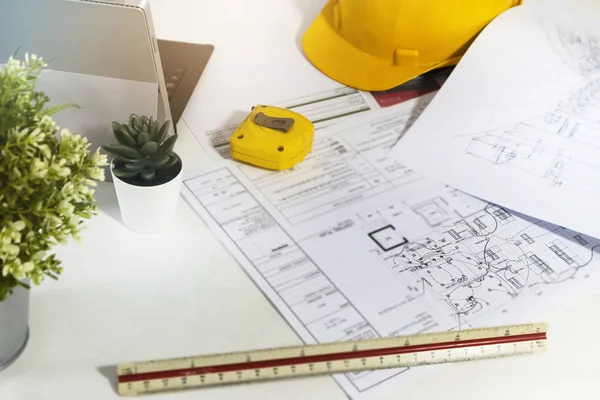 Construction and Systems Engineer,Plan construction business at work