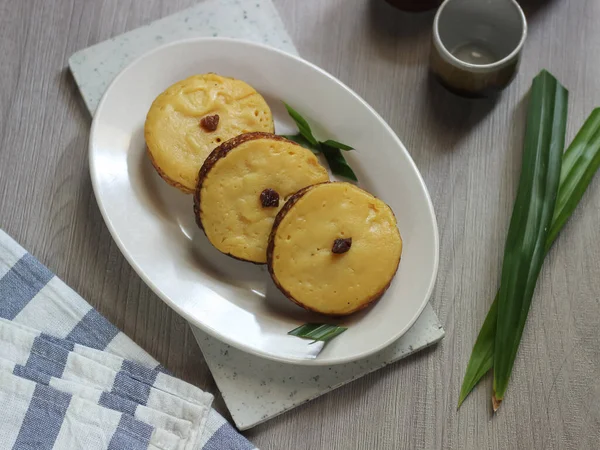 Foco Seletivo Kue Lumpur Lanche Tradicional Indonésia Com Ingredientes Principais — Fotografia de Stock