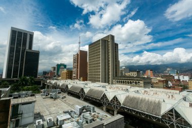 Medellin, Antioquia. Kolombiya - Ekim 06, 2021. Medellin, Kolombiya 'nın Antioquia eyaletinin başkentidir..