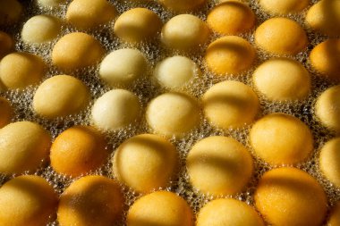 Kolombiya çörekleri, peynir topları ve mısır unu. Geleneksel yemek.