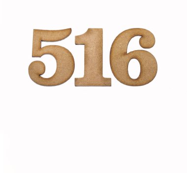 516 numara - Beyaz arkaplanda izole edilmiş bir tahta parçası