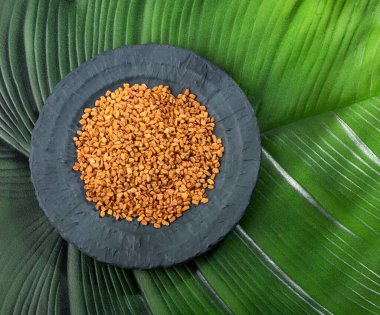 FenuGreek sarı tohumları - Trigonella foenum-graecum. Sağlıklı yemek.