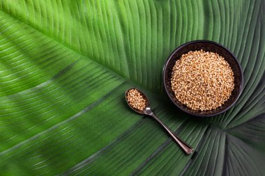 Amaranthus - patlamış kehribar tohumu. Sağlıklı yemek.