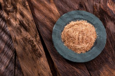 Linum usitatissimum - Kasede ezilmiş keten tohumu