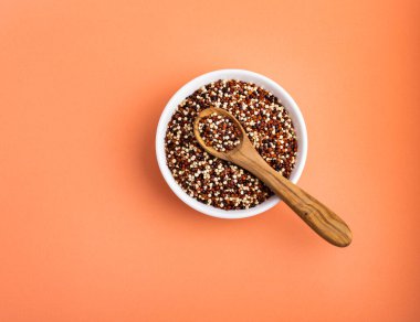 Chenopodium kinoası - Kırmızı, beyaz ve kahverengi karışımı