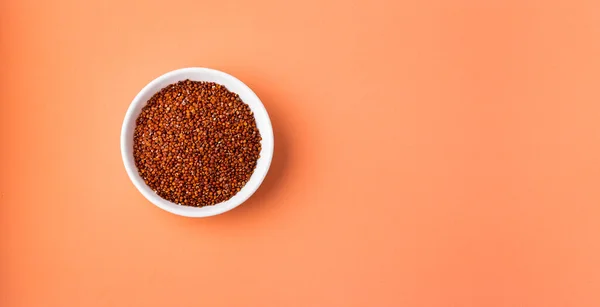 Chenopodium Quinoa Nasiona Komosy Czerwonej Misce — Zdjęcie stockowe