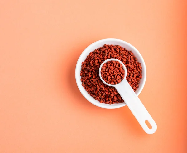 Annatto Biologische Zaden Houten Kom Bixa Orellana — Stockfoto