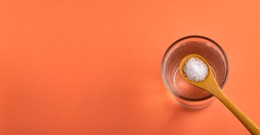 Magnezyum klorür kimyasal bileşeni çoğunlukla deniz suyundan gelir.