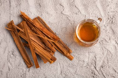 Uncaria tomentosa cam fincanda tıbbi çay