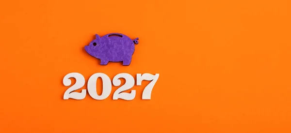Świnia Monety Rok 2027 Koncepcja Oszczędności Inwestycji — Zdjęcie stockowe