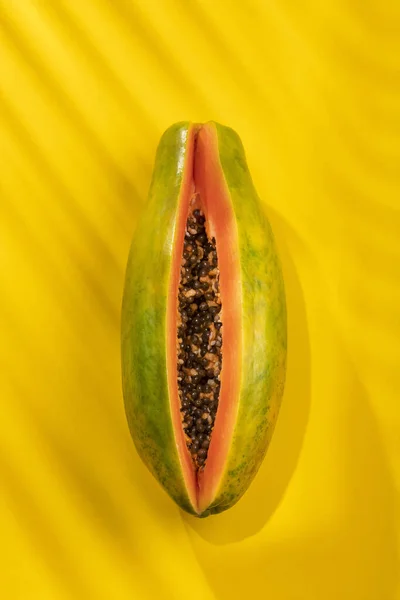 Organic Ripe Fresh Papaya Carica Papaya — Stock Photo, Image