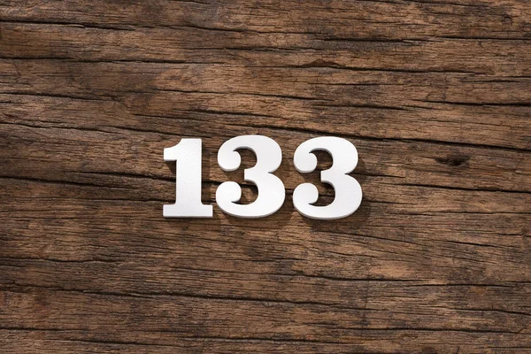 Číslo 133 Kus Rustikálním Dřevěném Pozadí — Stock fotografie