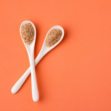 Kabızlığı azaltmak için kuru psiko kabuk lifleri.