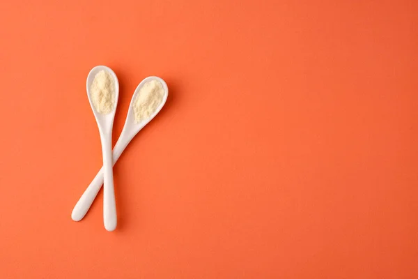 Powdered Dehydrated Milk Two Ceramic Spoons —  Fotos de Stock