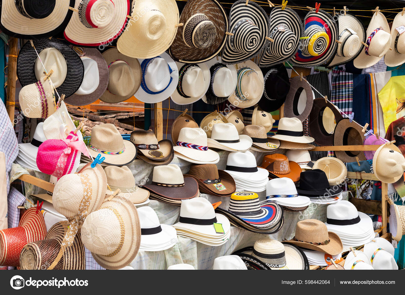 Traditional Colombian Hats Store Display Crafts Antioqueno — Stock