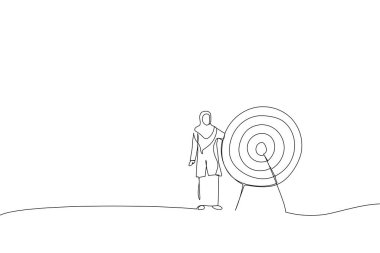 Müslüman iş kadınının karikatürü. Tam ortasında ok olan kocaman bir hedefin yanında duruyor. Hedefe ve hedefe ulaşmak için metafor. Aralıksız satır ar