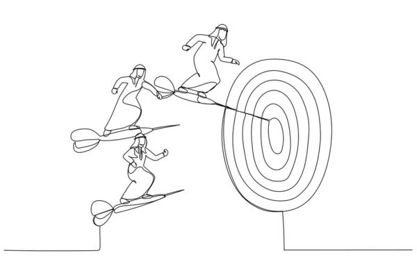 3匹のアラブ人のビジネスマンの漫画はダーツの上に立ち 雄牛の目に一緒に飛ぶ 一本の線画 — ストックベクタ
