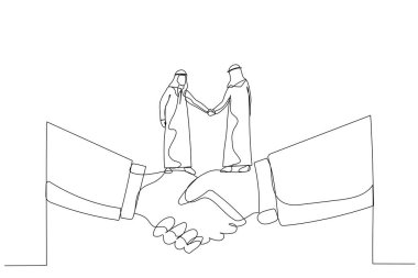 Arap işadamının el sıkışması ve dev el üzerinde anlaşma yapması. Küçük ve büyük işletmelerin metaforu. Tek satır resim stili