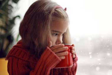 Tembel hafta sonu, rahat sahne, kızlık zarı konsepti