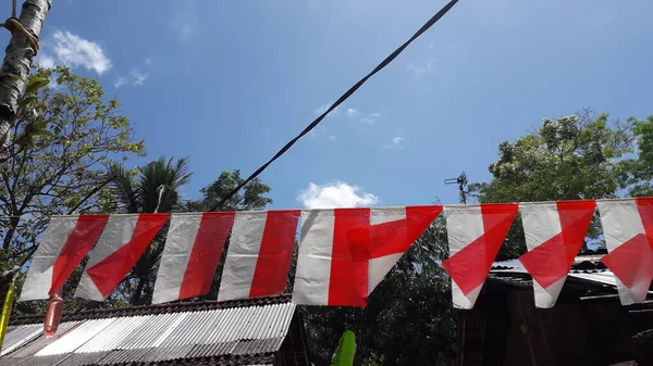 インドネシア独立記念日におけるインドネシア国旗の美しい背景 — ストック写真