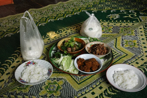 Nourriture Thaïlandaise Nord Est Préparée Sur Tapis — Photo