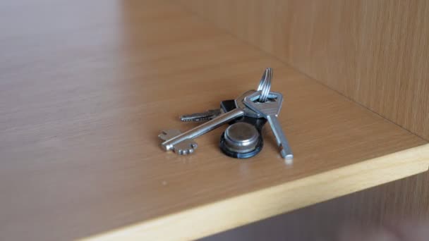 Womans Hand Takes Bunch Keys Shelf Girl Leaves Apartment Takes — Vídeo de Stock