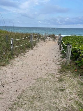 Sahil Yolu Florida Plajı 3