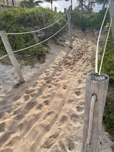 Sahil Yolu Florida Plajı 2