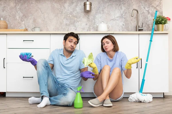 Tired Couple Sitting Floor Exhausted Cleaning Day Home — Stock Photo, Image