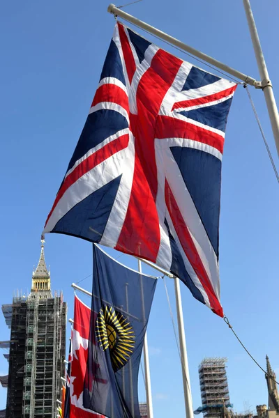 Union Jack Flag United Kingdom Flags Commonwealth Nations Parliament Square Imagen de archivo