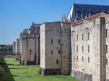Fransa, Paris yakınlarındaki Vincennes Şatosu 'nun savunma duvarı.