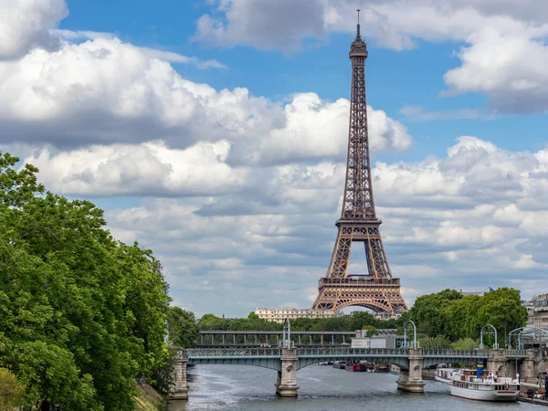 View Eiffel Tower Pont Grenelle Cadets Saumur Paris France — Stockfoto