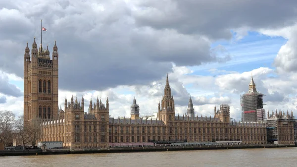 Parliament United Kingdom Flag Half Mast National Mourning — Foto de Stock