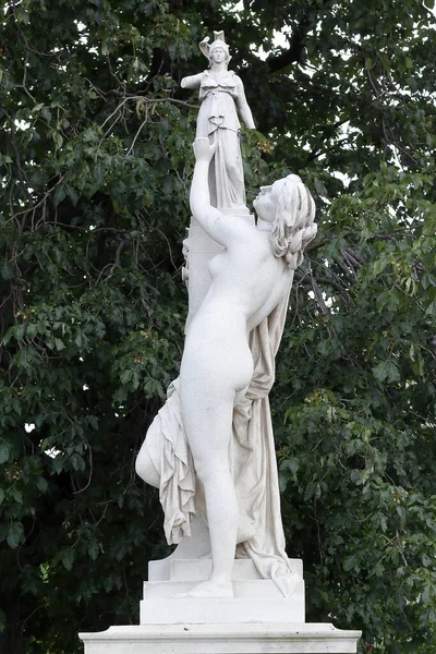 Paris France June 2019 Statue Cassandra Seeking Protection Pallas Aime Imagen de archivo