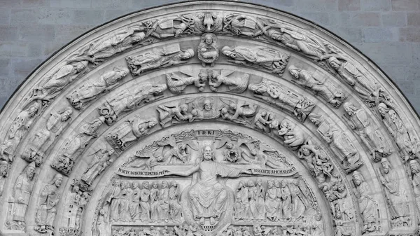 Tympanum Lintel Central Portal Showing Last Judgement Iconography Basilique Saint — ストック写真