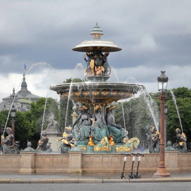 Denizler Çeşmesi, Konkord Meydanı, Paris, Fransa