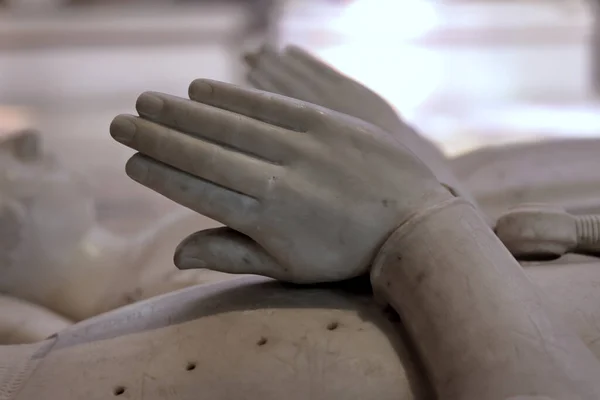 Сложите Руки Статуе Старой Гробницы Концепция Смерти — стоковое фото