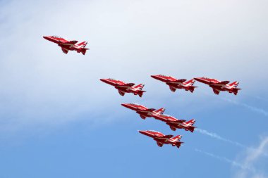 Fairford, İngiltere - 15 Temmuz 2022: RAF Red Arrows Royal International Air Tattoo 'da sahne alıyor, RIAT 2022