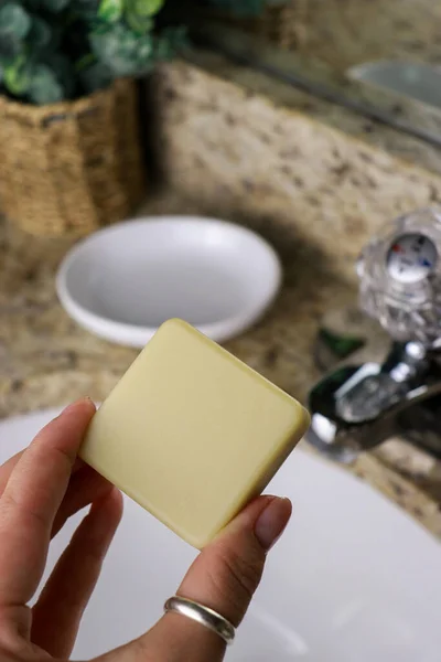 Hand Holding Bar Zero Waste Soap Bathroom Sink — Zdjęcie stockowe