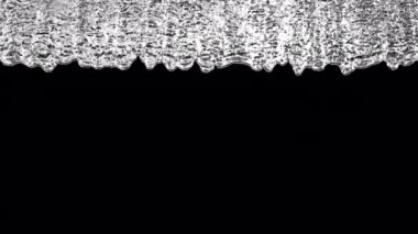 Şeffaf arkaplanda büyük bir şelale