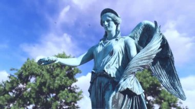 Bronz Melek Heykeli 3 boyutlu animasyon