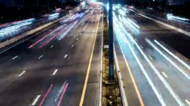 Trafik ışıkları ve otoyolun zaman aşımı