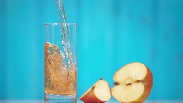 Apple Juice Pouring Glass Apples — Vídeo de Stock