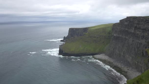 Atlantic Ocean Cliffs Moher County Clare Ireland — Stockvideo