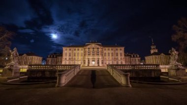 Night timelapse of Schloss Bruchsal, Germany