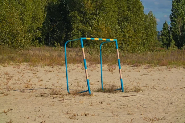 Objetivo Fútbol Vacío Día Soleado Verano Horishni Plavni Ciudad Ucrania — Foto de Stock