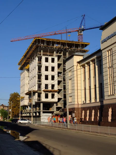 Cidade Kharkiv Ucrânia Julho 2014 Guindaste Construção Novo Edifício Alto — Fotografia de Stock