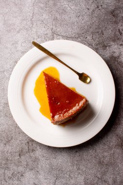 Turta. Quesillo. creme brulee. Süt ve yumurta tatlısı. Yumurtalı tart. Tatlı. Şeker.