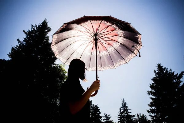 Young Woman Umbrella Beach Girl Umbrella Escapes Heat — Stock Fotó