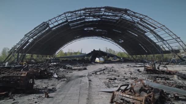 Wrecked Ukrainian World Largest Cargo Plane Stands Hangar Next Large — Video Stock
